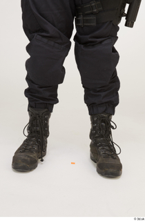 Photos Michael Summers Cop leg lower body 0001.jpg